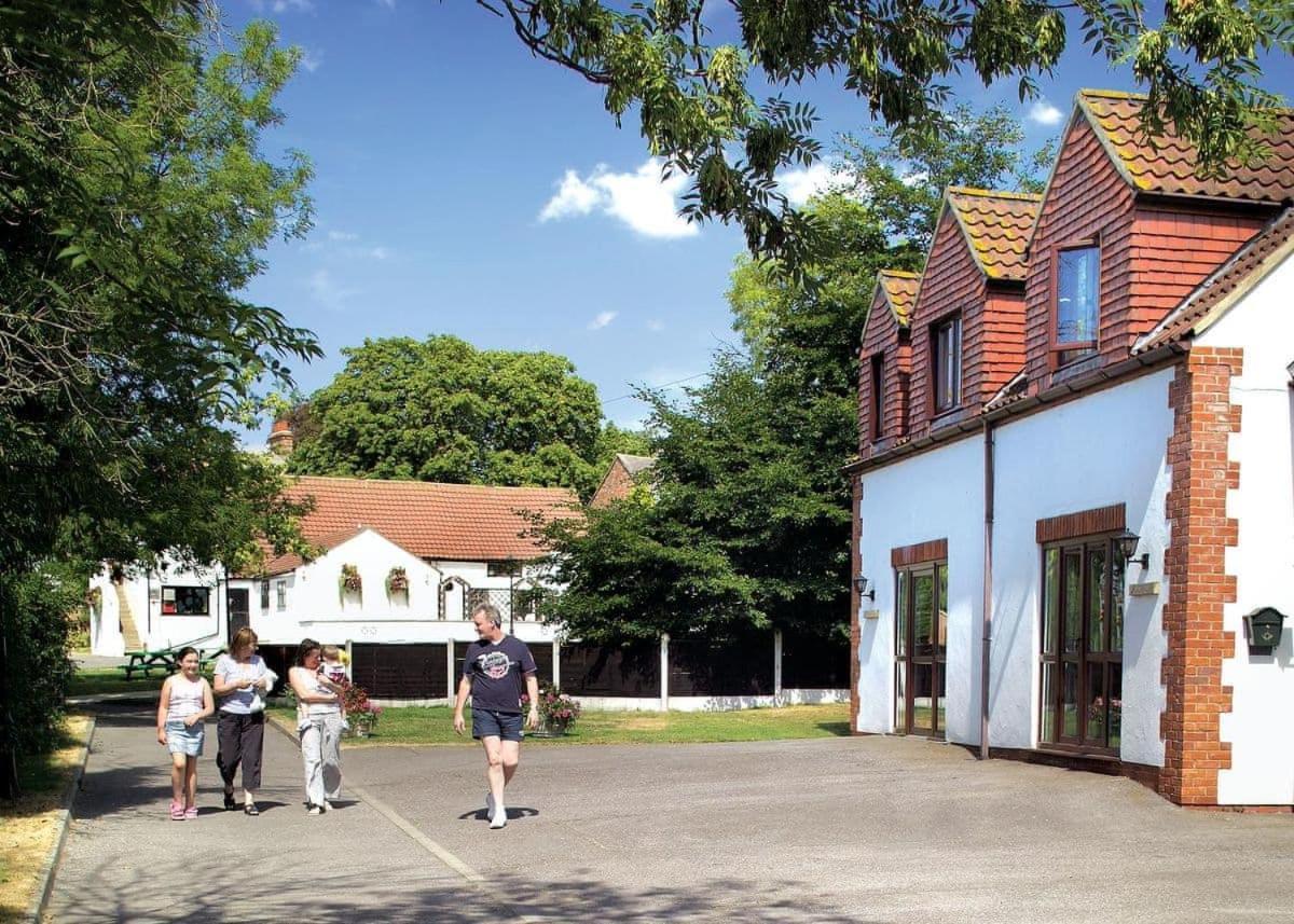 White Rose Country Cottages Thormanby Exterior foto